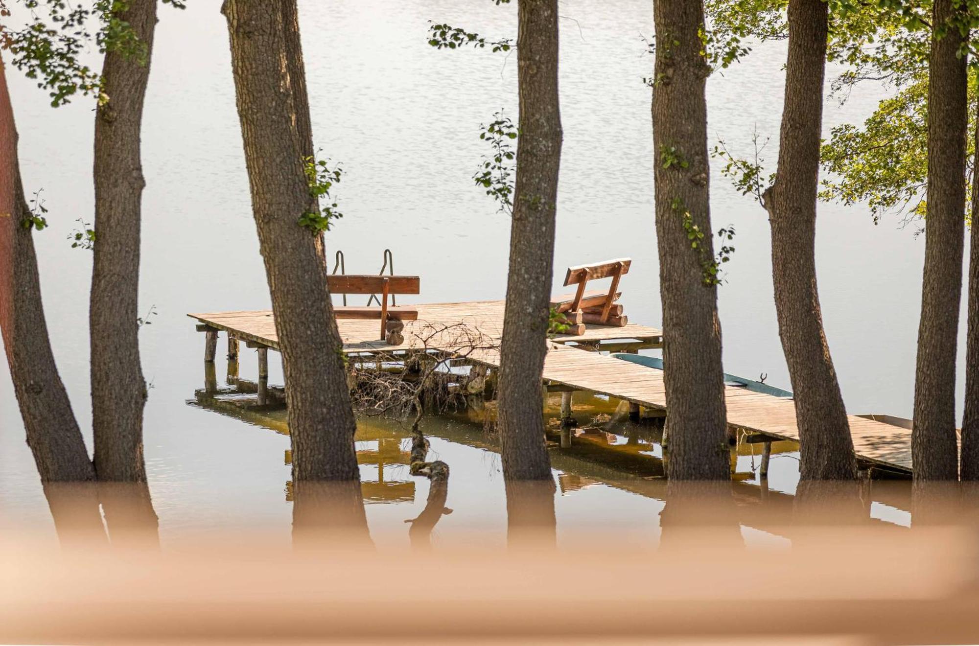 Zwergtaucher - Ferienwohnung Mit Balkon, Seeblick & Freizeitangeboten Am See Jabel Ngoại thất bức ảnh